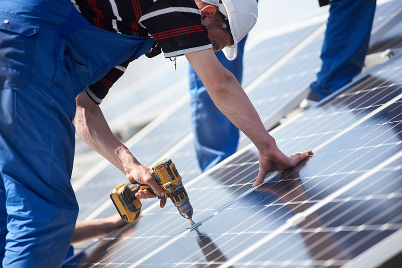 Panneaux photovoltaïques et onduleurs